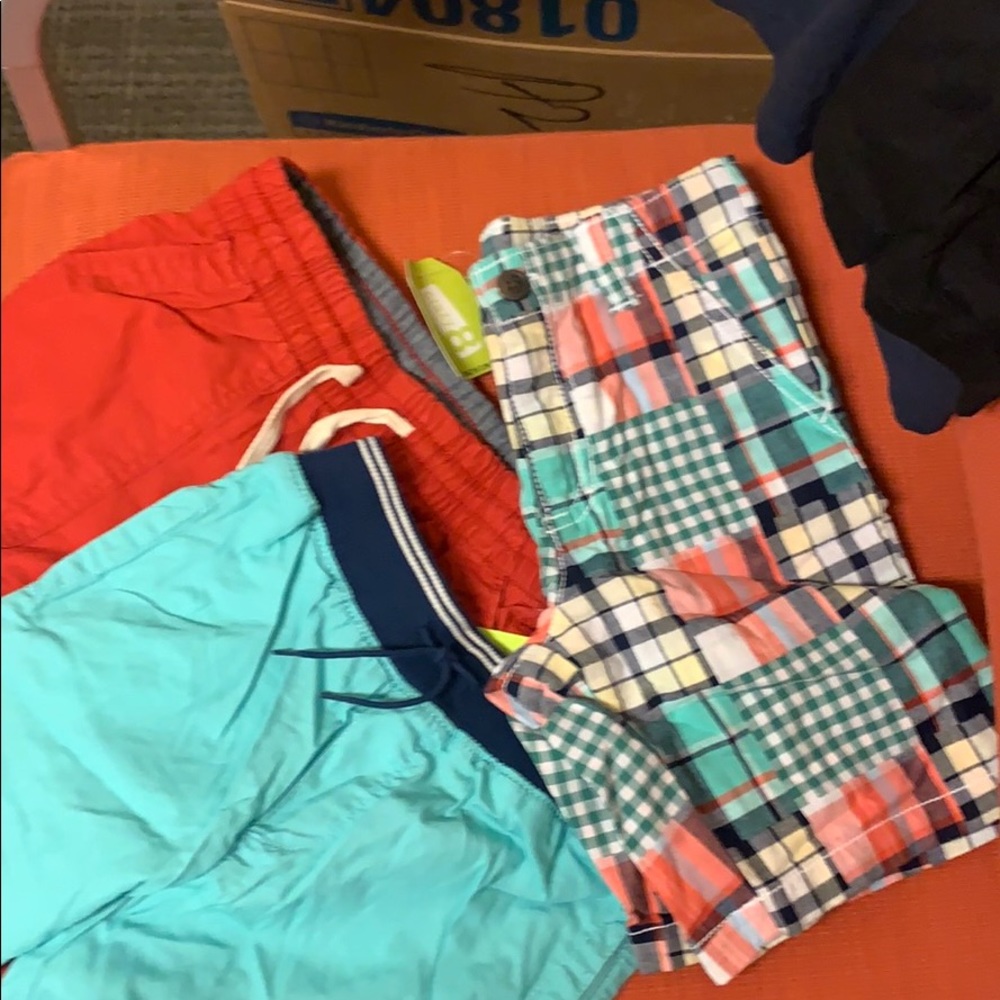 Boy shorts Gap and Crazy 8